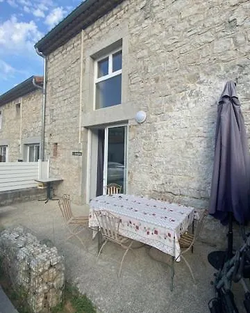 6p Ardeche ,ruoms Centre, Climatise Avec Piscine アパート ルオム