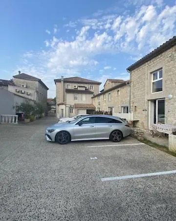 6p Ardeche ,ruoms Centre, Climatise Avec Piscine アパート ルオム
